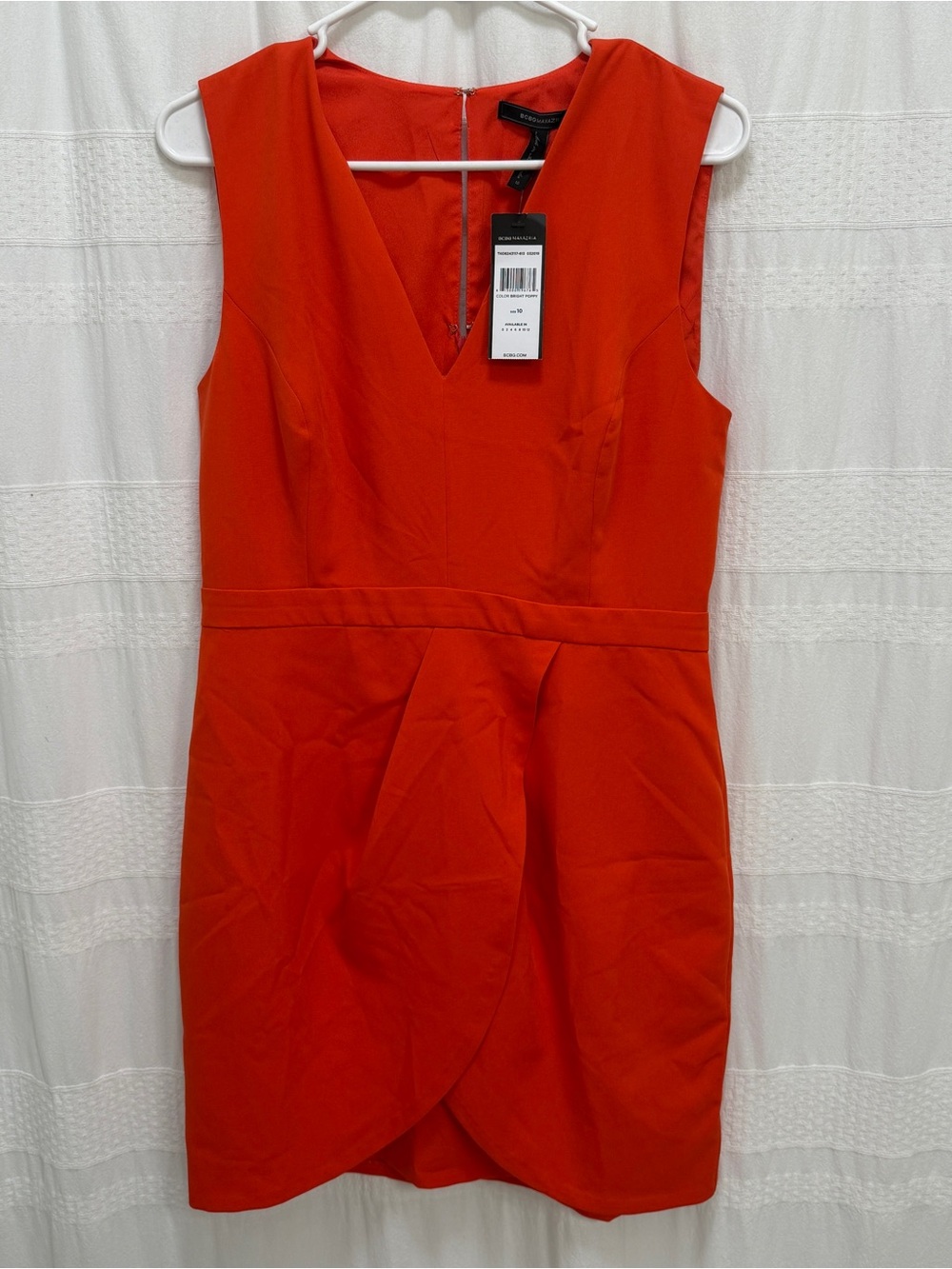 NWT BCBGMaxAzria V-Neck Sleeveless Sheath Dress Poppy Red Womens 10